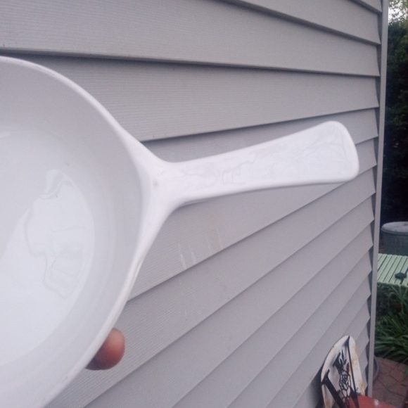 Antique Le Persil White Ceramic Pan with Floral Design - Picture 3 of 4